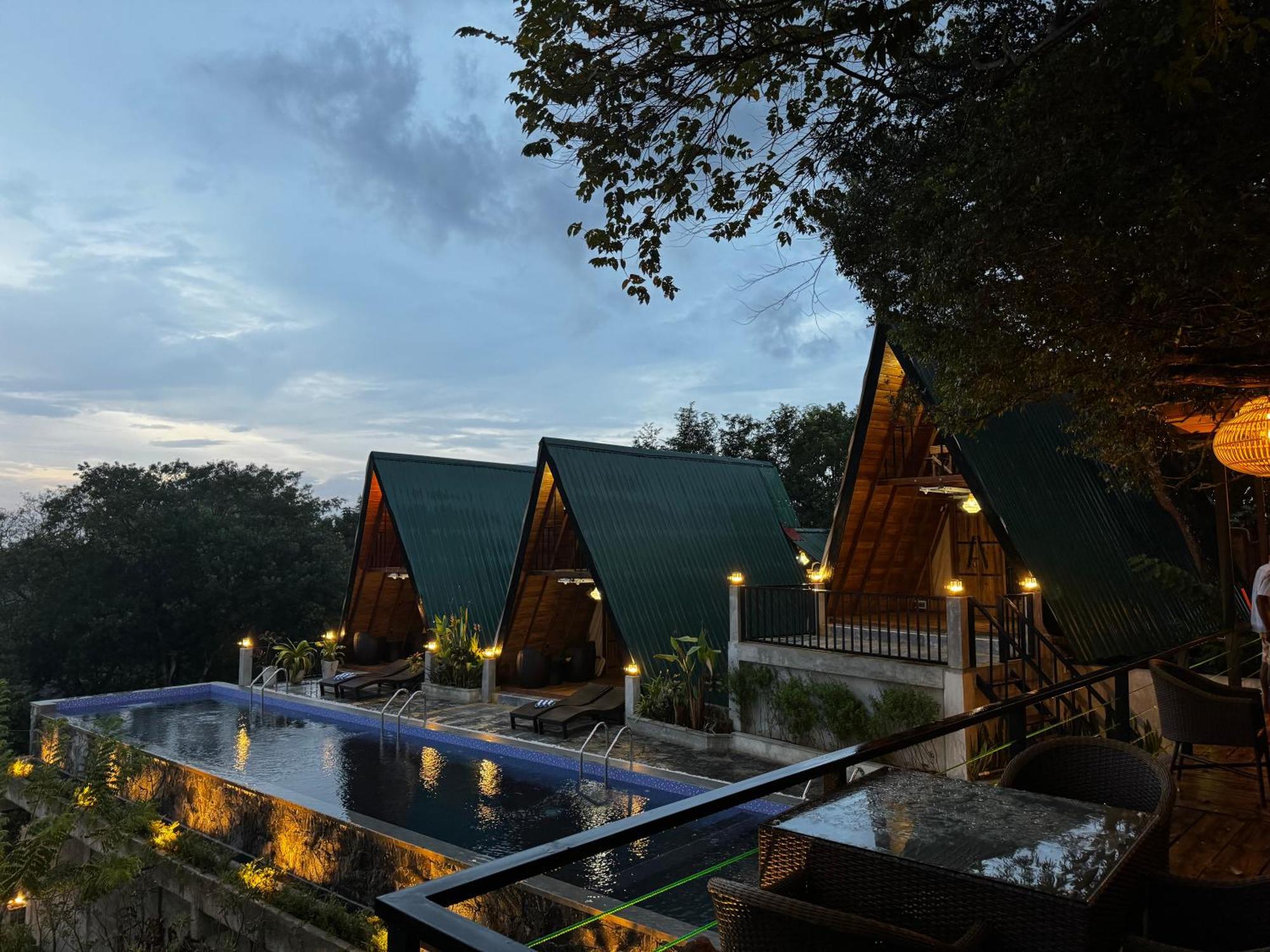 Sundown Lake Hotel & Spa Habarana Bagian luar foto